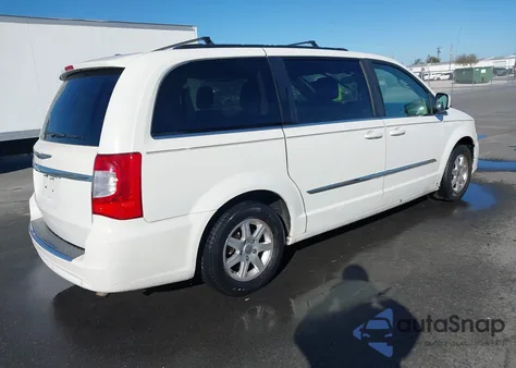2012 Chrysler Town & Country Touring z USA, uszkodzony, nr VIN 2C4RC1BGXCR145037